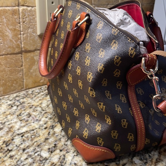 Handbag - Picture 9 of 9